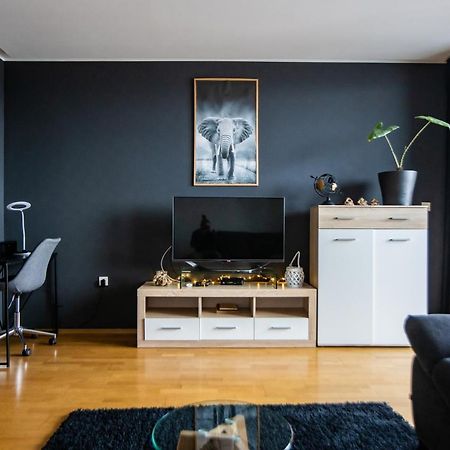 Hermes Apartment & 2 Free Garage Secured Parkings Ljubljana Buitenkant foto