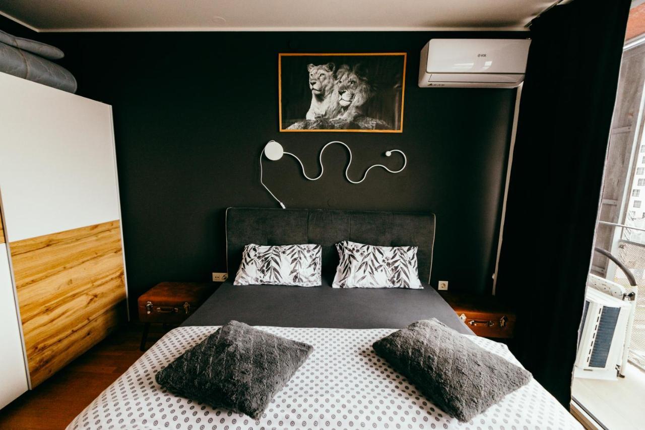 Hermes Apartment & 2 Free Garage Secured Parkings Ljubljana Buitenkant foto