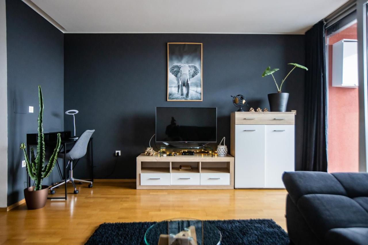 Hermes Apartment & 2 Free Garage Secured Parkings Ljubljana Buitenkant foto